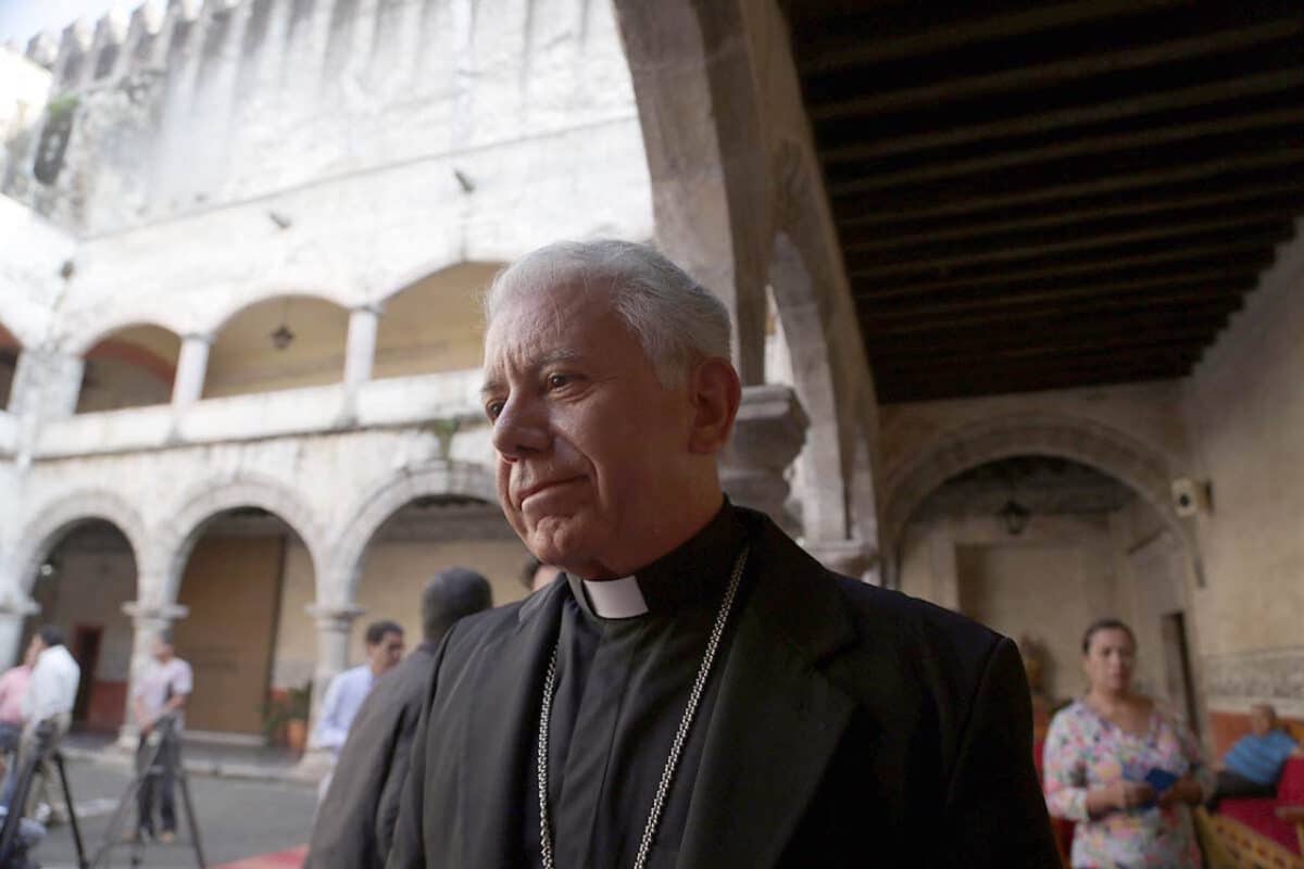 Monseñor Ramón Castro Castro, Obispo de Cuernavaca.