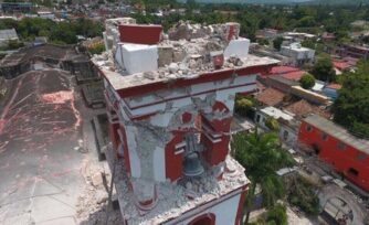 El terremoto derrumbó edificios, pero no nuestra fe: Obispo de Cuernavaca