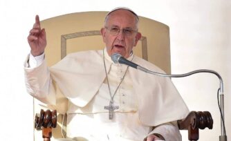 “No justifiquemos los abusos, es algo monstruoso”: Papa Francisco