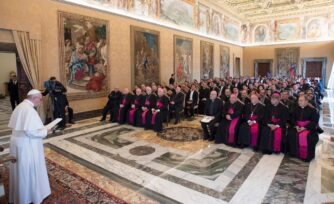 El Papa Francisco a obispos: Huyan del protagonismo y del narcisismo