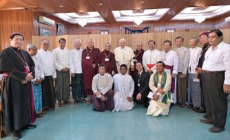 El Papa a líderes religiosos en Myanmar: Construyamos la paz y la unidad en la diferencia