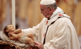 El Papa en la Misa de Navidad: El Nacimiento de Jesús cambia para siempre nuestra historia