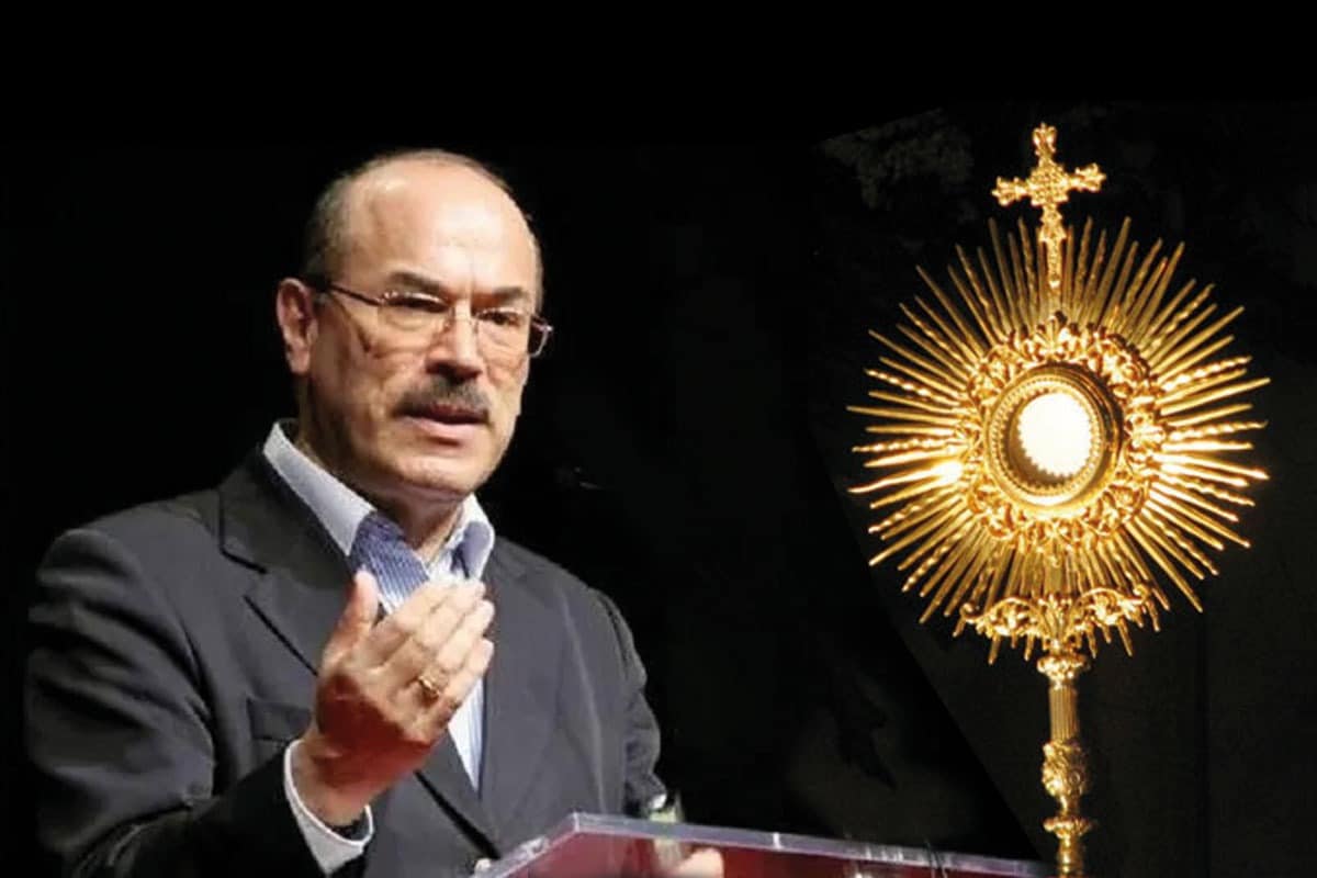 Dr. Ricardo Castañón: “México debe implorar la paz de rodillas ante el Santísimo”