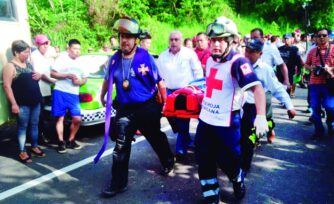 P. Óscar Fabricio, el sacerdote-bombero