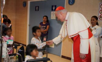 El Card. Aguiar visita el Hospital Infantil “Federico Gómez”   y exhorta a la donación de órganos