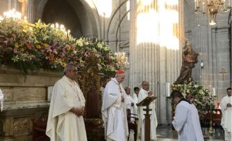 Cardenal Carlos Aguiar: “La razón de nuestra vida es servir a los demás”