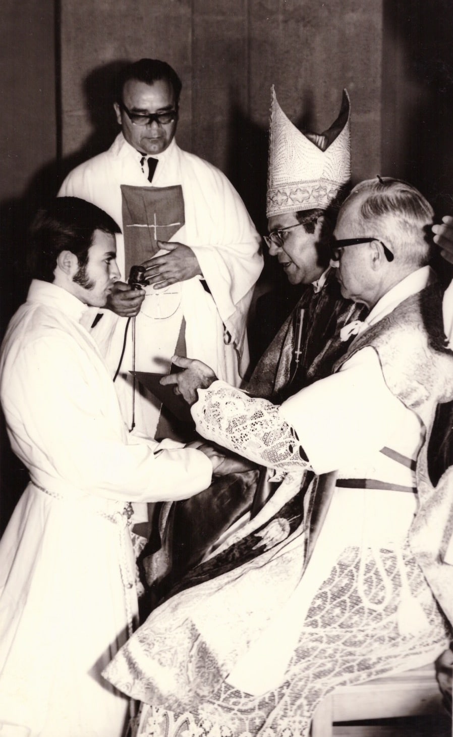 Ordenación sacerdotal de Carlos Aguiar Retes.