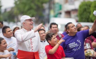 Conociendo al Arzobispo de México:  Un pastor “todoterreno”