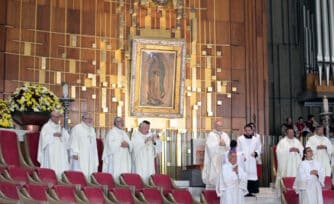 Se pide en la Basílica de Guadalupe por las madres en cercanía al 10 de mayo