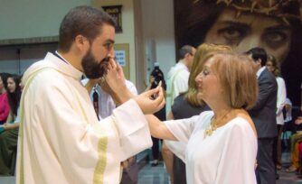 Carta a las mamás de los sacerdotes