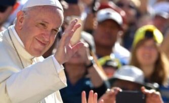 El Papa: quisiera visitar Japón el próximo año