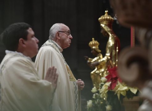 En víspera de Año Nuevo, el Papa pide pensar en las personas sin hogar