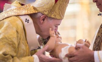 Homilía del cardenal Aguiar en la Misa de Nochebuena