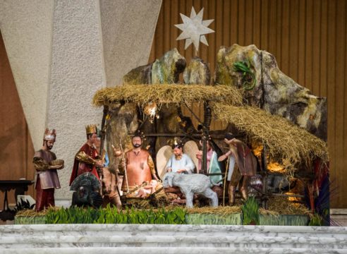 Un nacimiento mexicano adorna la sala de audiencias del Papa