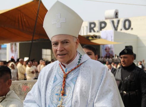 Lleva el Cardenal Aguiar esperanza a internos del Reclusorio Oriente