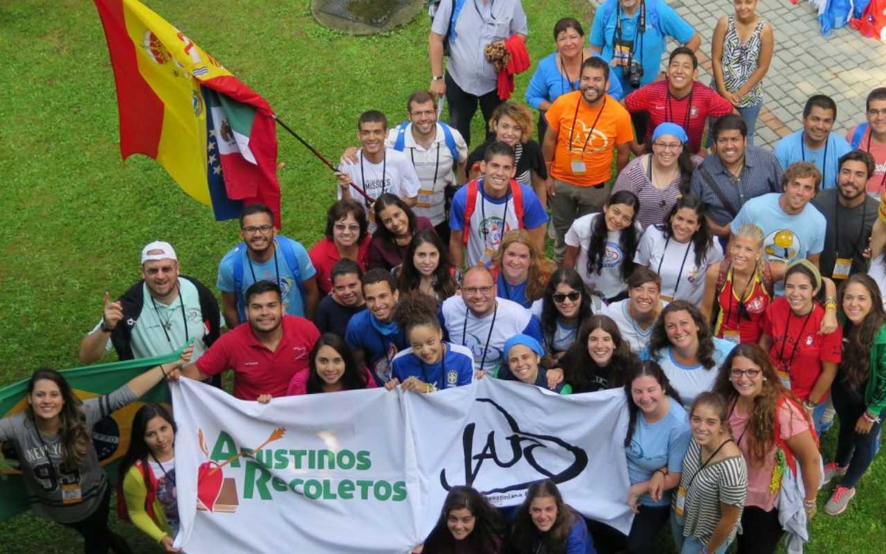 Jóvenes de los movimientos mundiales de los Agustinos Recoletos