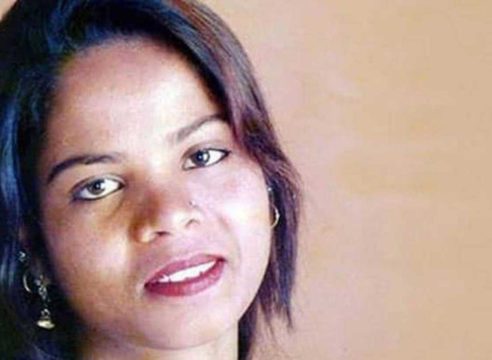 Asia Bibi gana la batalla y libra la pena de muerte