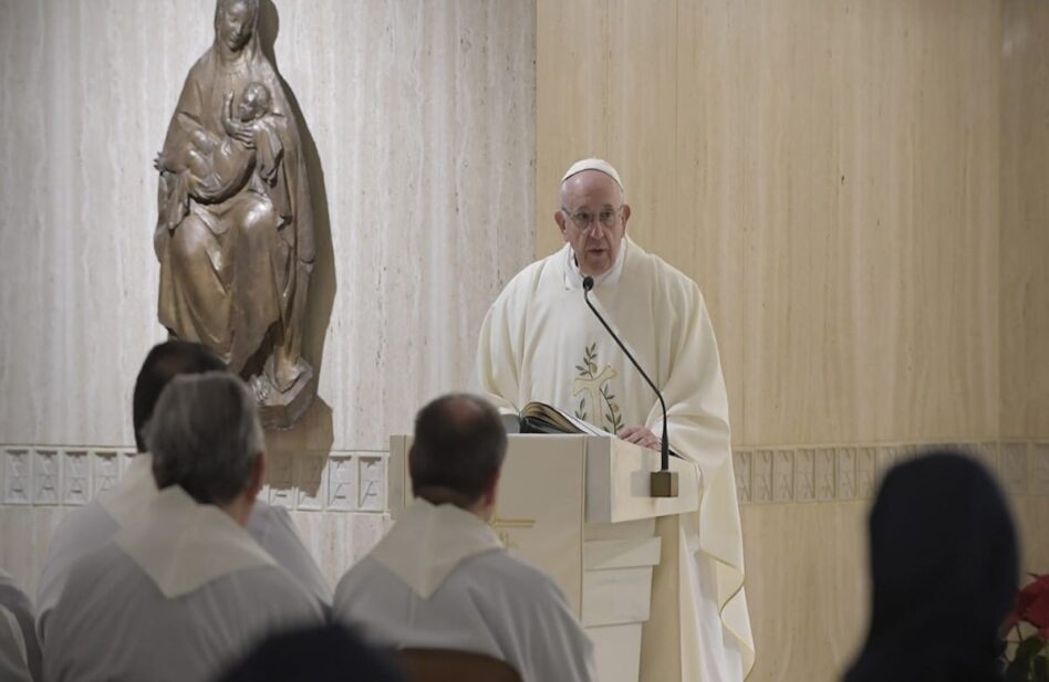 ¡Un sacerdote no puede ser funcionario!: Papa Francisco