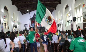 Jóvenes mexicanos sostienen un encuentro en Panamá