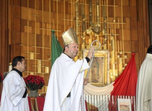 Los migrantes, tema cercano al corazón del Papa: Nuncio Apostólico