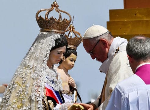 El día que el Papa Francisco le prometió a la Virgen del Carmen no ver TV