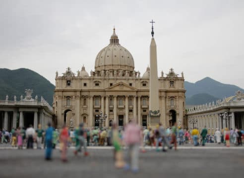 El Vaticano realizará foro para la protección a menores en internet