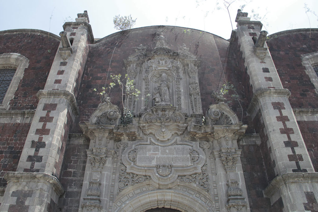 La Parroquia de Santa Veracruz se cierra temporalmente para restauración.