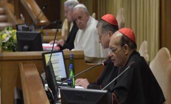 El Vaticano pide no encubrir abusos por miedo al escándalo