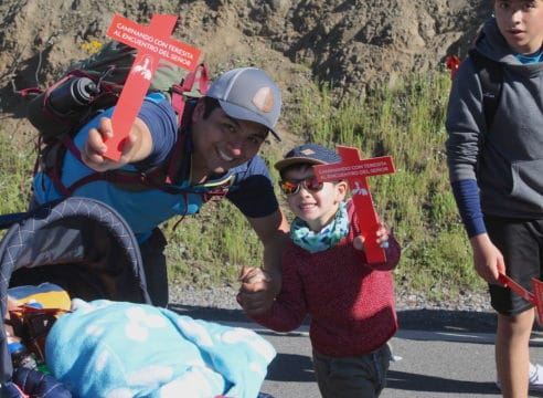 El Cardenal Aguiar invita a los fieles a participar en el Mes de la Familia