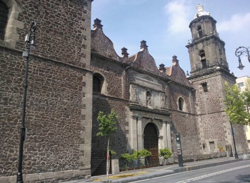 La iglesia que resguarda los restos de Hernán Cortés