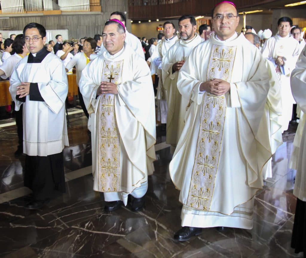 Monseñor Carlos Samaniego y monseñor Salvador González. Foto: Luis Patricio/Basílica de Guadalupe