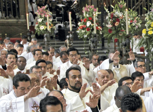 ¿Qué es la Misa Crismal que se celebra en Jueves Santo?