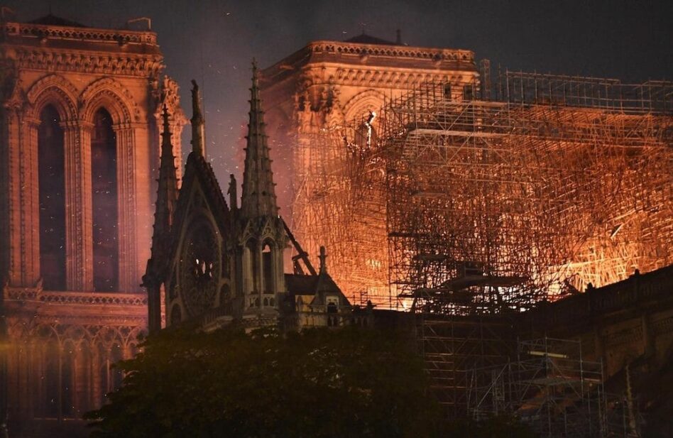 A salvo, fachada y torres de Notre Dame: presidente de Francia