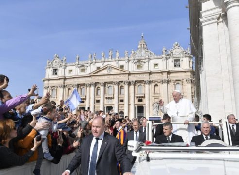 “No todo se resuelve con justicia”: Papa Francisco