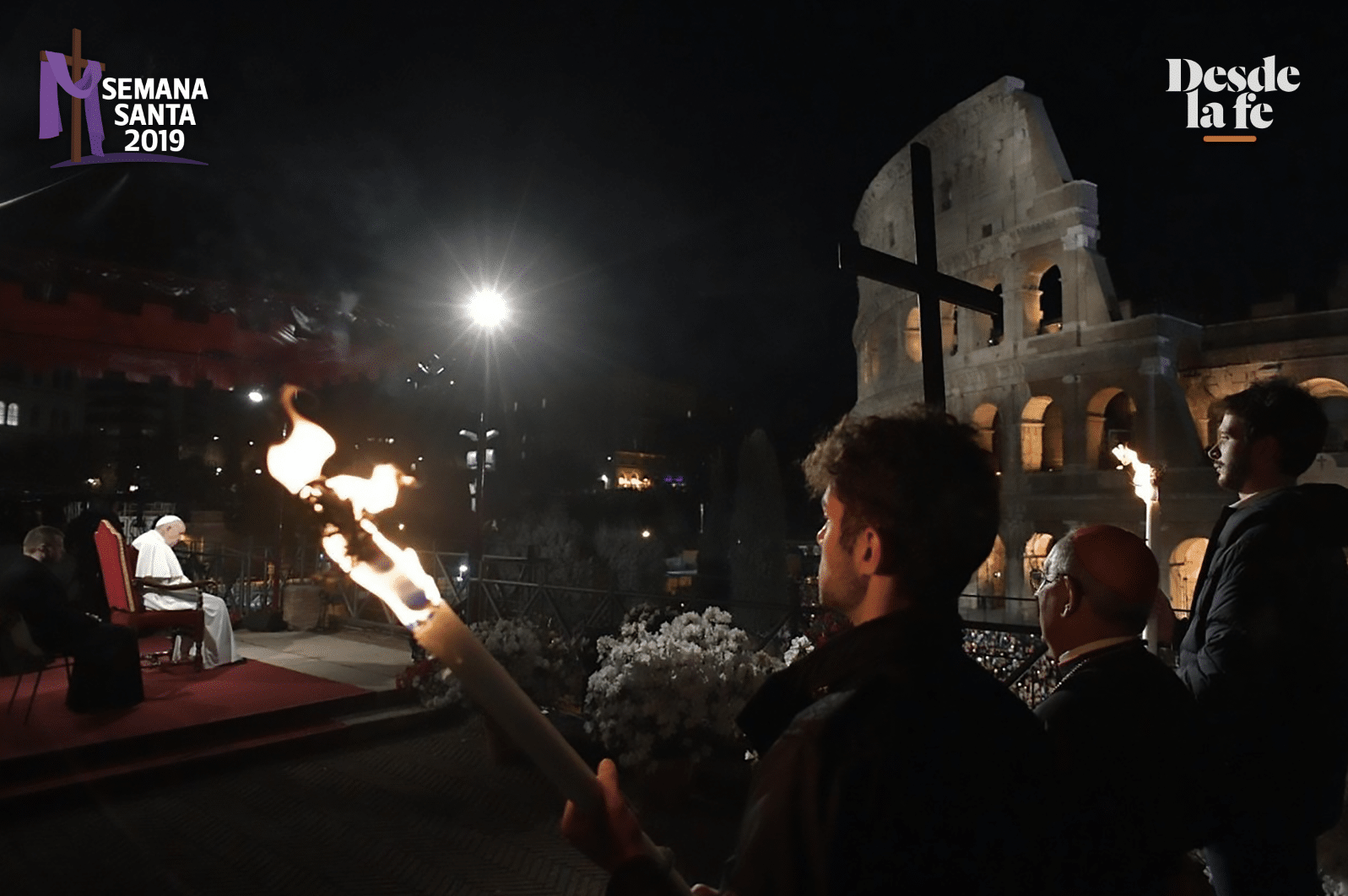 El final del Viacrucis en el Coliseo de Roma. Foto Vatican Media.