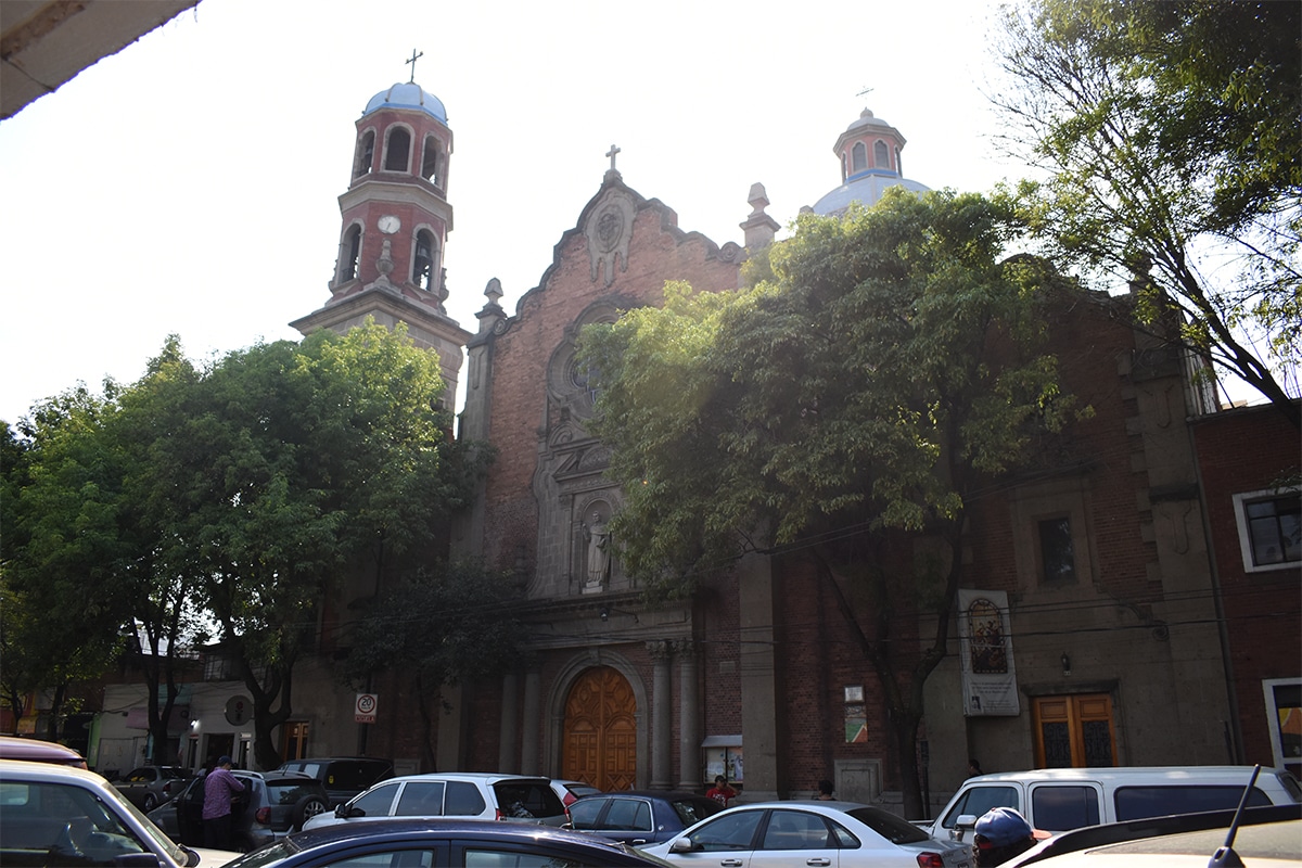 Fachada de la parroquia de San Vicente Ferrer. Foto: Ricardo Sánchez