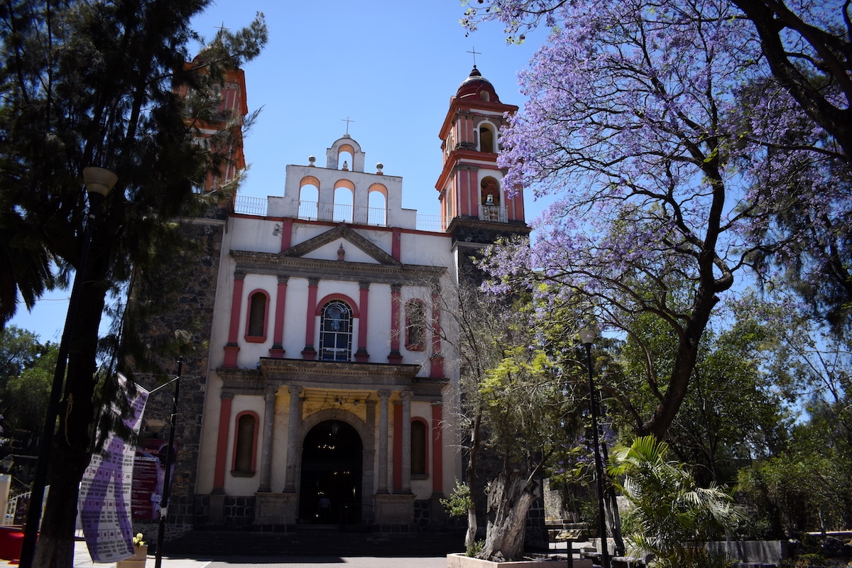 Exterior de la iglesia del Señor de la Cuevita. Foto: Ricardo Sánchez