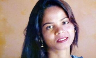 Asia Bibi llegó a Canadá y está a salvo con sus hijas