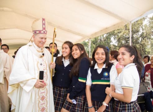 Cardenal: Platicar con el Espíritu Santo, más fácil que usar WhatsApp