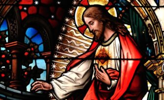 Estas son las 12 promesas del Sagrado Corazón de Jesús para ti