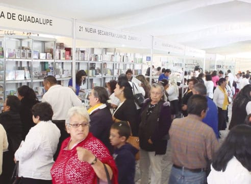 Asiste a la Feria del Libro Católico en la Basílica de Guadalupe