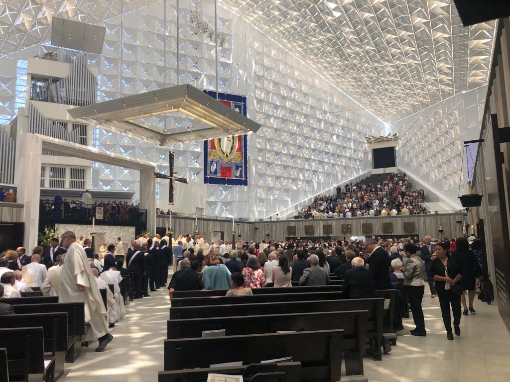 El interior de la Catedral de Cristo, en la Diócesis de Orange.