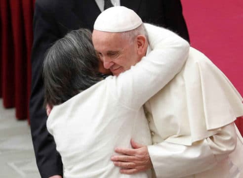 El Papa Francisco hace un llamado a terminar con la trata de personas