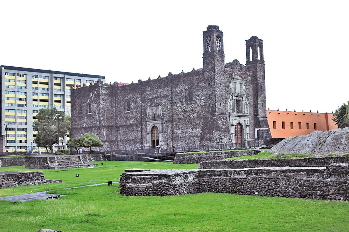 Parroquia de Santiago Apóstol está ubicada en Tlatelolco.