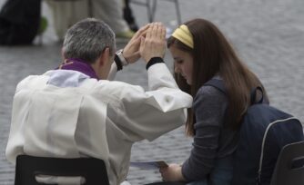 Sobre la importancia del foro interno y la inviolabilidad del sigilo sacramental