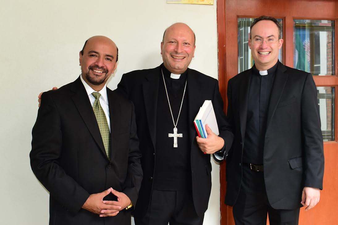 P. José Ángel Mendoza, Mons. Franco Coppola y P. Federico Altbach. Foto Ricardo Sánchez