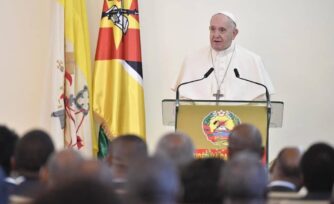 El Papa en África: Para lograr la paz es necesaria la justicia