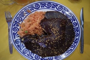 Conoce la receta para preparar mole poblano.