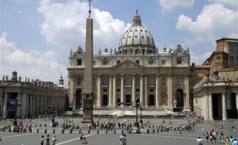 La Plaza y la Basílica de San Pedro, cerradas por el coronavirus