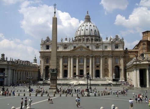 La Plaza y la Basílica de San Pedro, cerradas por el coronavirus